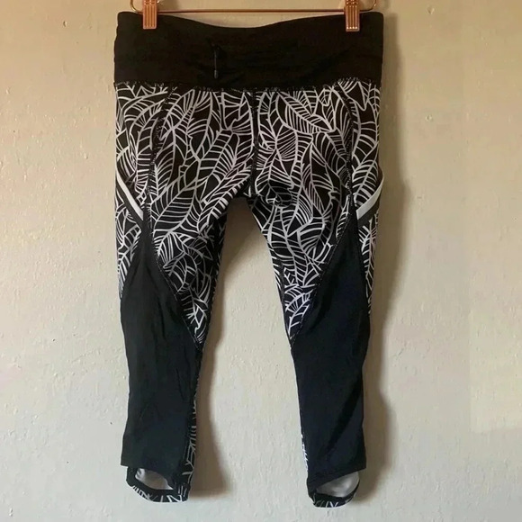 Lululemon Run A Marathon Crop II size 4 - Picture 6 of 9